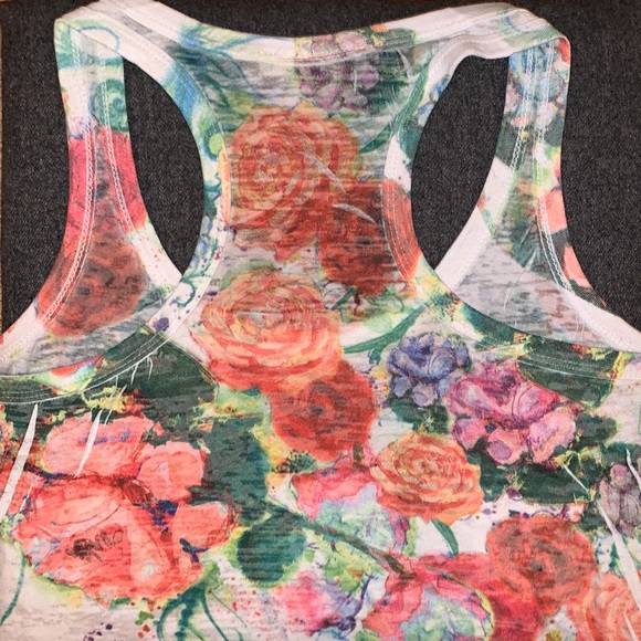 Ricki’s floral racer back tank top - Picture 2 of 5